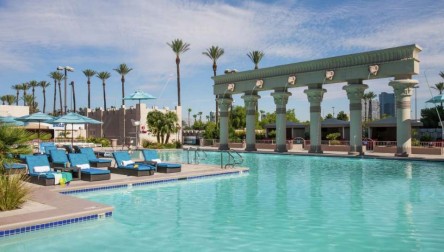 pool pass luxor vegas las hotel casino